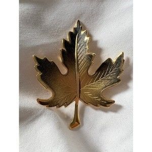 Vintage Simple Maple Leaf Brooch Pin